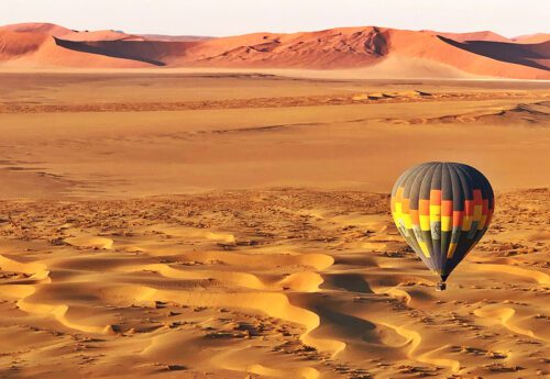 Balloon over the Desert